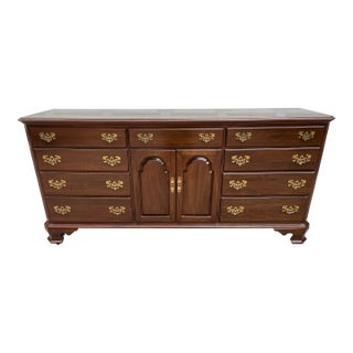 1970s Ethan Allen Georgian Court 11-Drawer Cherry Long Dresser For Sale