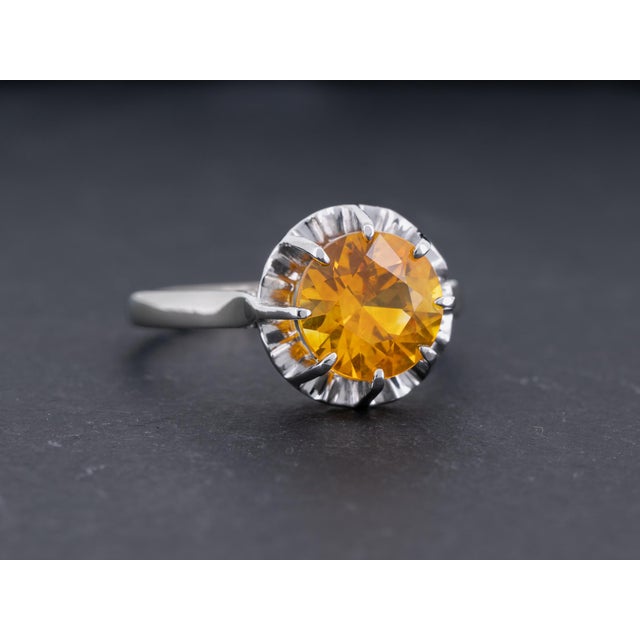 1930s Vintage Gia Certified 2.88ct Orange Sapphire Art Deco Solitaire 18k White Gold Engagement Ring Size 7.75 For Sale - Image 5 of 9