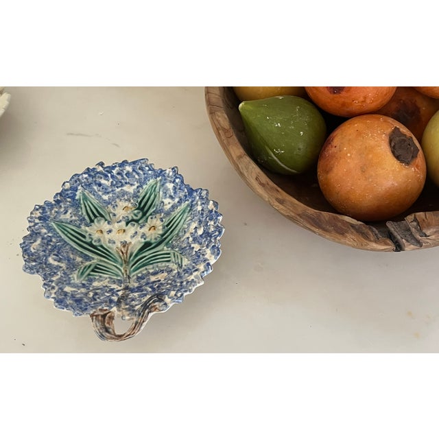 Late 19th Century Antique Victorian Mojolica Mottled Dish, C. 1880's For Sale - Image 5 of 11