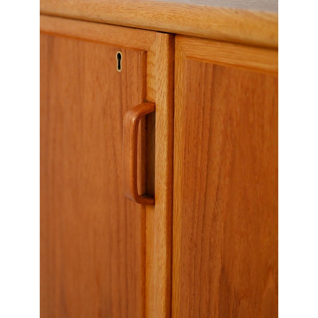 Scandinavian 3-Door Highboard in Oak and Teak, 1950s-1960s For Sale - Image 9 of 11