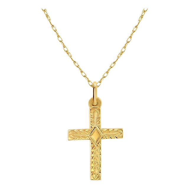 Vintage Style Cross with Diamond Design in Center 14k Yellow Gold 16" For Sale