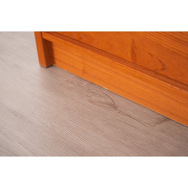 Wood Late 20th Century Danish Teak 5-Drawer Dresser by Jesper, Attributed For Sale - Image 7 of 8