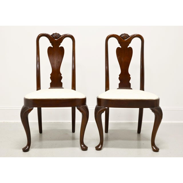 Queen Anne Hickory Chair Mahogany Queen Anne Dining Side Chairs - Pair A For Sale - Image 3 of 11