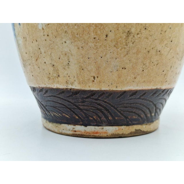 Antique Chinese Nanjing White and Blue Crackleware Vase, Late 19th Century For Sale - Image 16 of 18