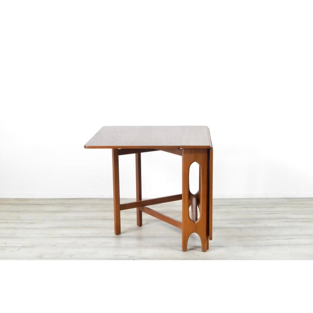 Mid-Century Modern Teak Drop-Leaf Dining Table, 1960s, in Very Good conditions. Designed 1960 to 1969