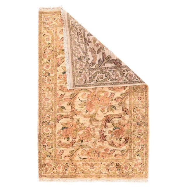 The intentionally striated abrashed straws and field of this NE Persian medium-fine weave large urban scatter displays...