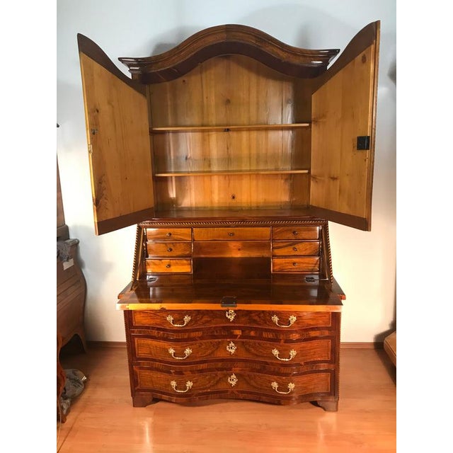 18th Century Baroque Walnut Bureau Cabinet with Figured Veneers For Sale - Image 4 of 11