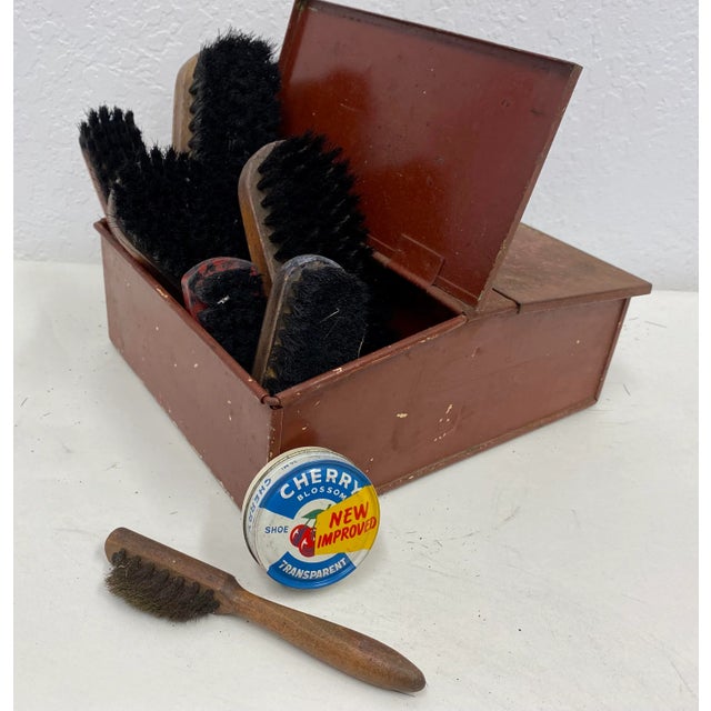 Antique Metal Shoeshine Kit From London 1910 For Sale - Image 4 of 12