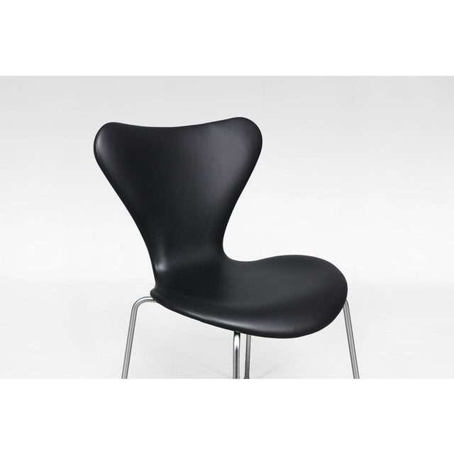 Metal Black Leather Series 7 Dining Chairs by Arne Jacobsen for Fritz Hansen, Set of 4 For Sale - Image 7 of 9