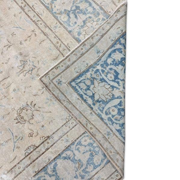 Antique Kirman Rug – Faded Ivory With Delicate Floral Motifs 8x12 For Sale - Image 4 of 5