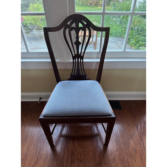 Antique English Mahogany Dining Table & 14 Chairs, Expands to Seat 14 For Sale - Image 11 of 18