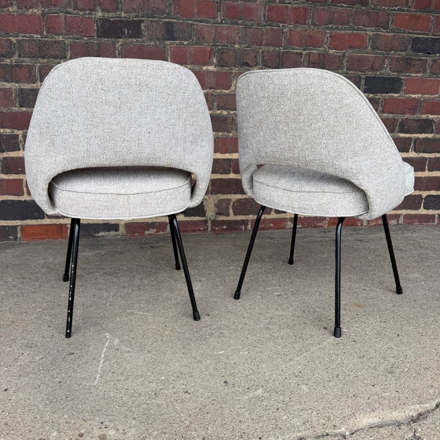 Mid-Century Modern Pair of Early Eero Saarinen for Knoll Executive Side Chairs For Sale - Image 3 of 12