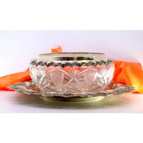 Fruit Bowl Centerpiece in Silver For Sale - Image 4 of 9