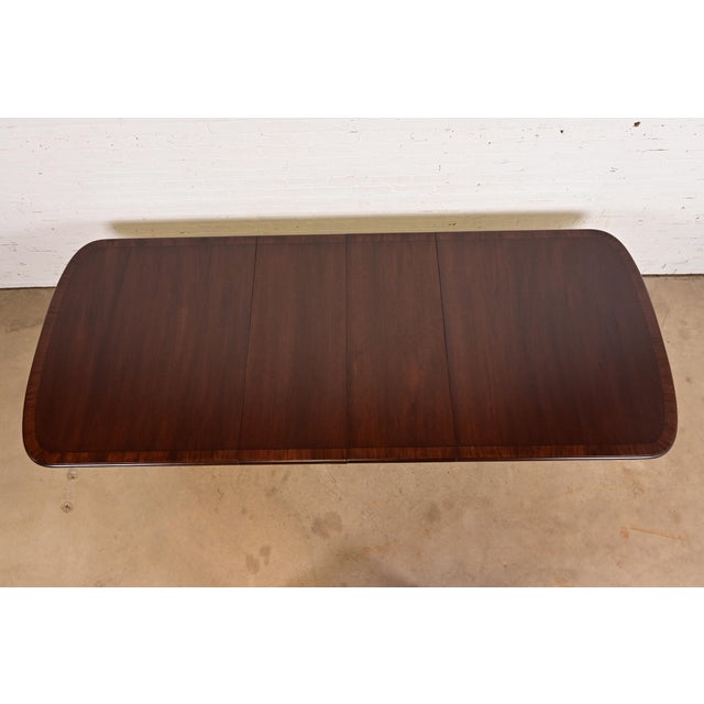 1980s Baker Furniture Style Georgian Banded Mahogany Double Pedestal Extension Dining Table, Newly Refinished For Sale - Image 5 of 13