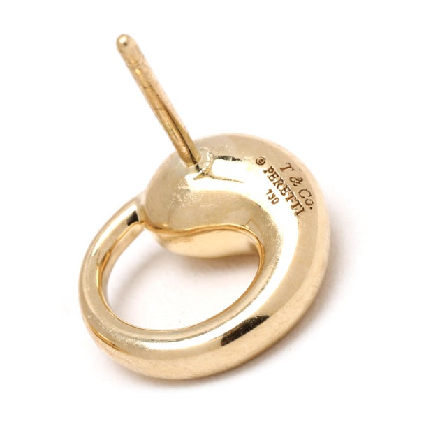 Modern Tiffany & Co Elsa Peretti Stud Earrings, 18k Yellow Gold, A Pair For Sale - Image 3 of 5