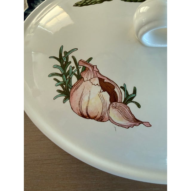 White Vintage Wedgwood Covered Casserole Dish For Sale - Image 8 of 12
