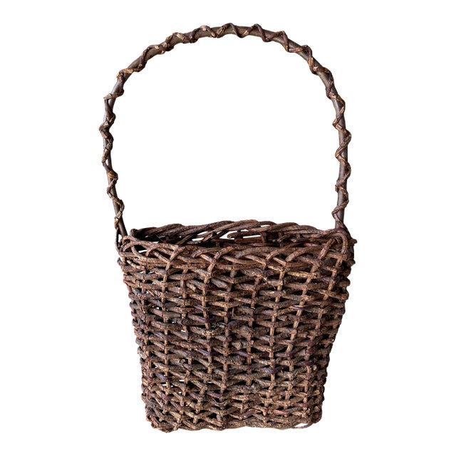 Mid 20th-Century Rustic Chic Handwoven Natural Willow Wall Pocket For Sale