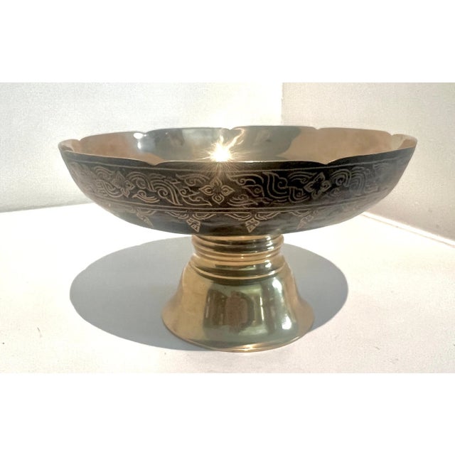 Metal Footed Brass Bowl with Etched Gold Detailing For Sale - Image 7 of 10