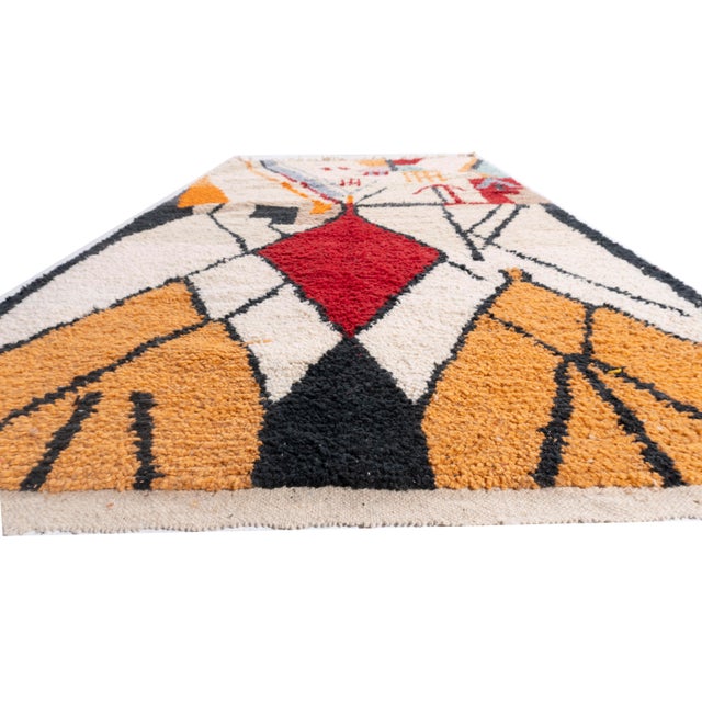 2020s Moroccan White Modern Hand Knotted Rug 5' X 8'6 For Sale - Image 5 of 9