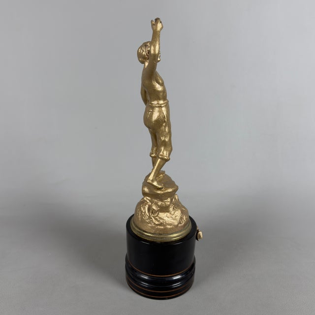 An evocative sculpture that celebrates the world of work with great dignity and expressive power. This early 20th-century...