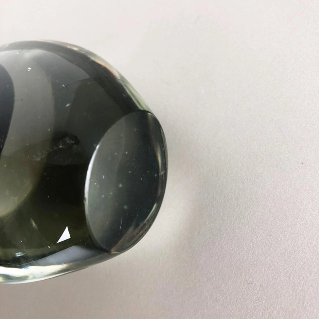 Italian Grey Murano Glass Sommerso Single-Stem Vase from Flavio Poli, 1960s For Sale - Image 16 of 17