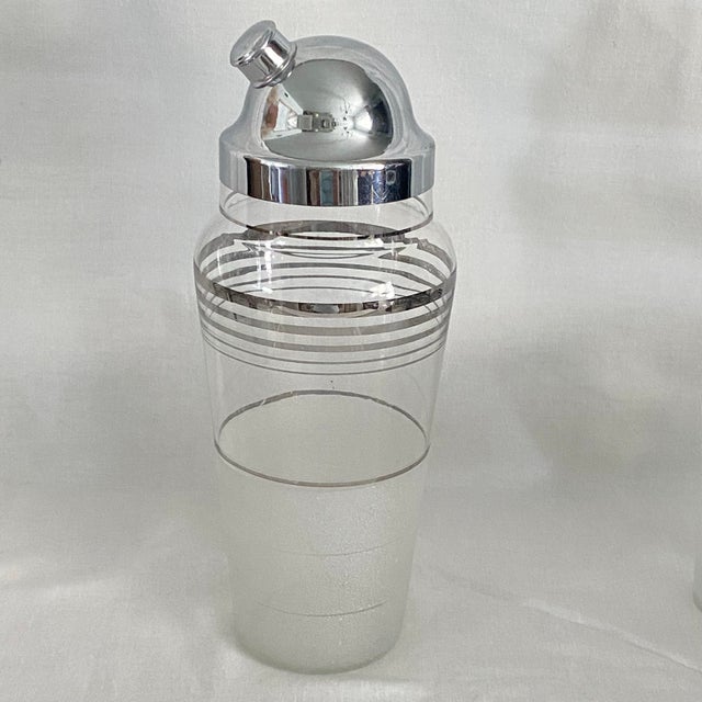 Art Deco Mid-Century Modern Cocktail Set With Platinum Rings & Sugar Glass Finish - Set of 7 For Sale - Image 3 of 12