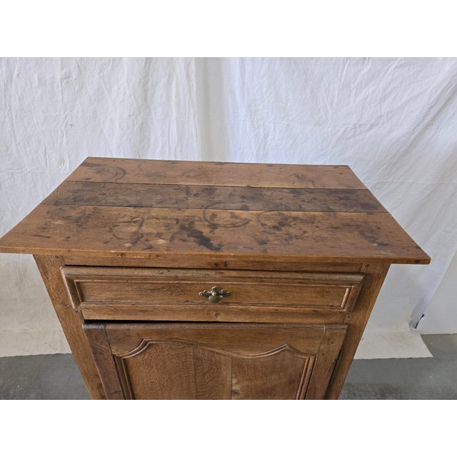 French Provincial 19th Century French Louis XV Provincial Oak Cabinet For Sale - Image 3 of 10