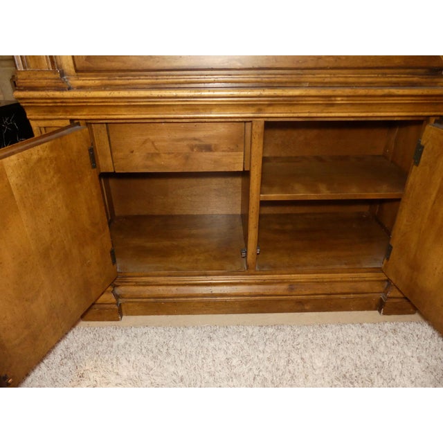 Lexington Furniture Southern Living Lighted China Chairish