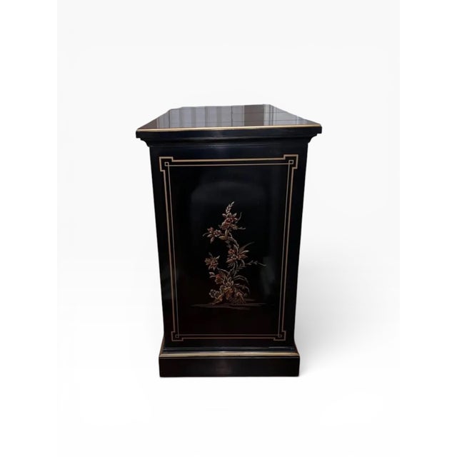 2000 - 2009 Drexel Heritage Chinoiserie Black Lacquer Bar Cabinet With Drop-Leaf Top For Sale - Image 5 of 11
