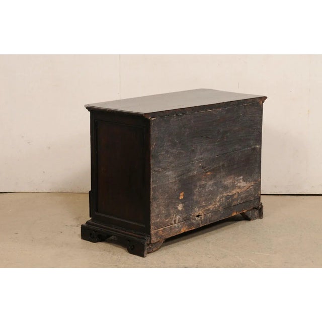 Early 18th Century A Handsome Early 18th Century Italian Chest For Sale - Image 5 of 11