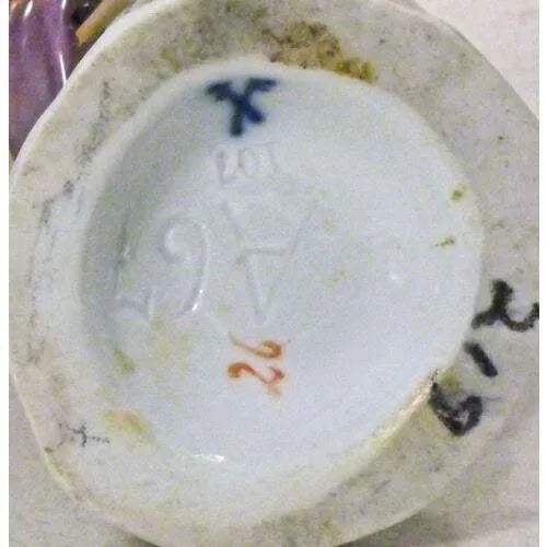 Figurative Antique Porcelain Meissen Cherub For Sale - Image 3 of 3