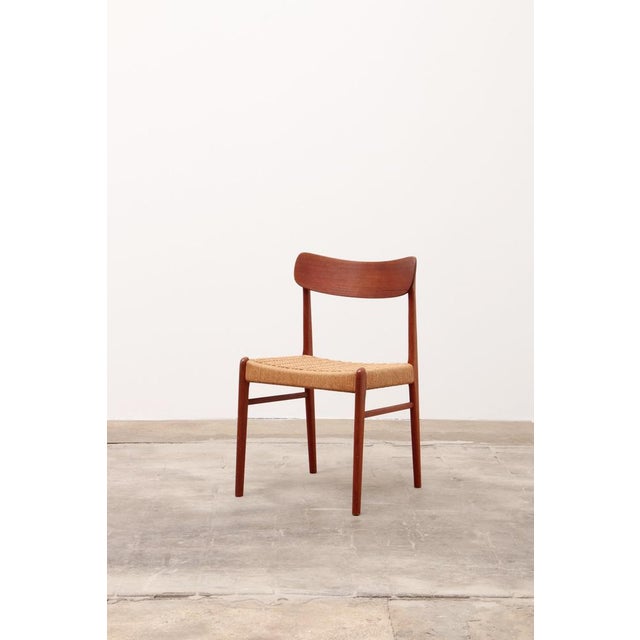 A beautiful dining room or side chair, produced by Glyngore Stolefabrik in Denmark around 1960. This beautiful, teak...