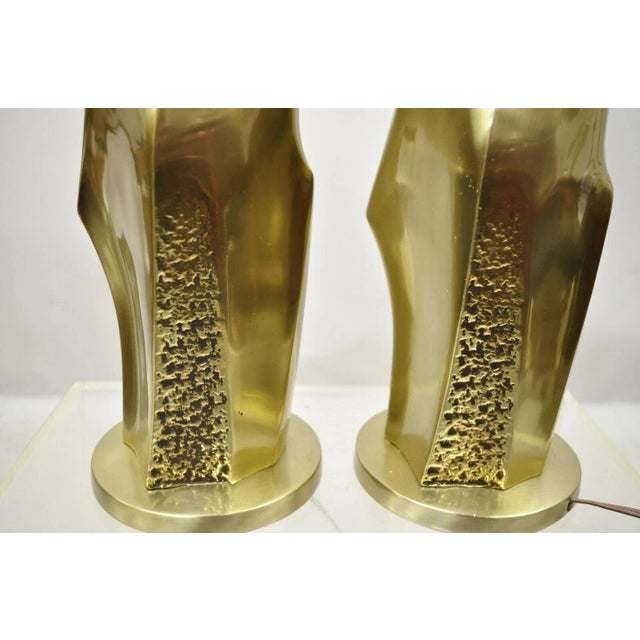 Laurel Mid Century Brutalist Modernist Brass Sculptural Table Lamps - A Pair For Sale In Philadelphia - Image 6 of 12