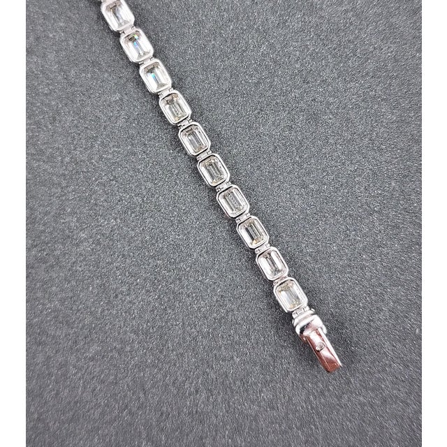 6.54 Ct Emerald Cut East-West Bezel Set Tennis Bracelet For Sale In Chicago - Image 6 of 8