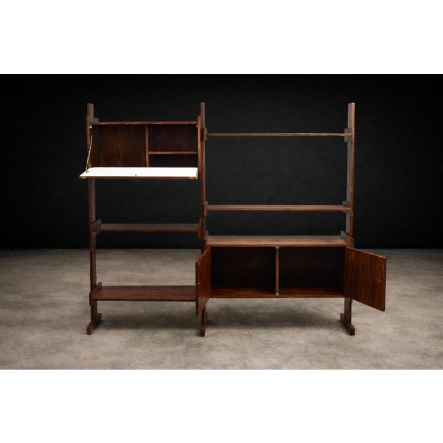 Mid-Century Modern Brazilian Modern Adjustable Bookshelf With Cabinets in Rosewood, Brazil, 1960s For Sale - Image 3 of 7