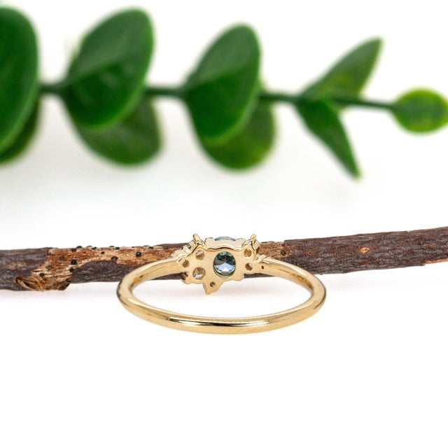 Cambodian Blue Zircon Ring With Earth Mined Diamond Accents in 14k Gold | Rd 4mm, Size 6.75 For Sale In Columbus - Image 6 of 7