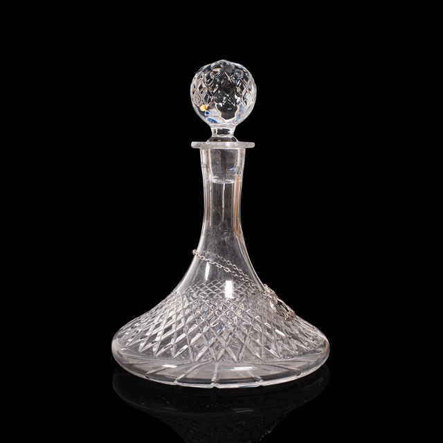 1950s Pair of Vintage English Glass Decanters For Sale - Image 4 of 13