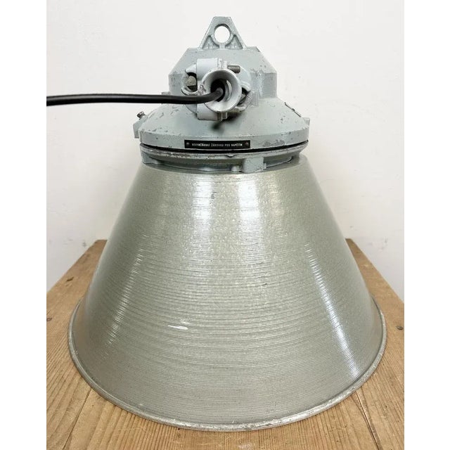 Industrial Explosion Proof Lamp with Aluminium Shade from Elektrosvit, 1970s For Sale - Image 9 of 13