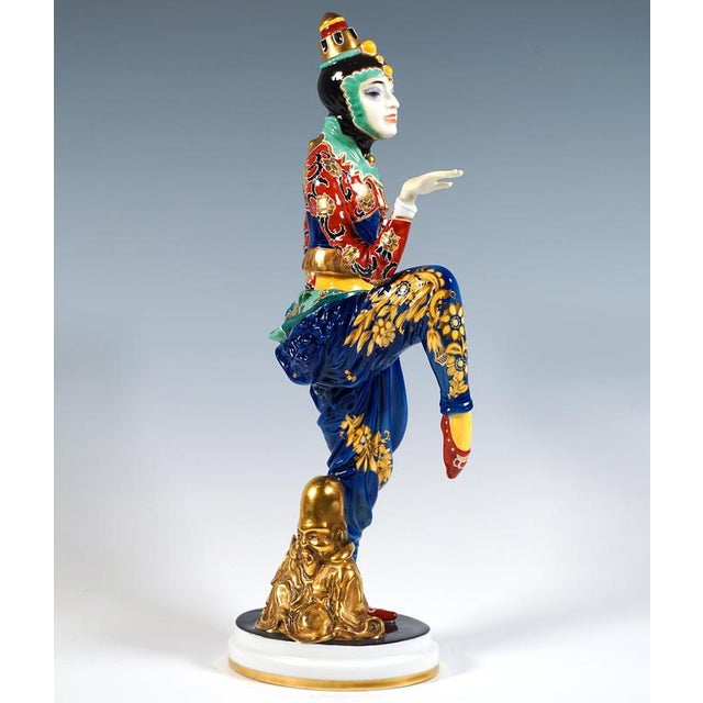 Excellent porcelain figurine of the 1920s by the rosenthal: dancer in an oriental costume with a traditional korean-style...