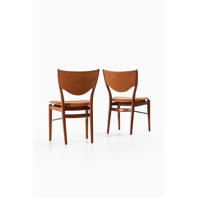 Vintage Dining Chairs in Leather and Teak by Finn Juhl, 1952, Set of 6 For Sale - Image 6 of 11