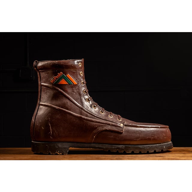American Oversized Chalkware Boot Trade Display for Red Wings "Hi-Peaks" For Sale - Image 3 of 8