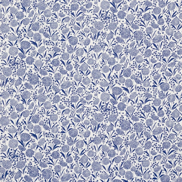 Contemporary Sample - Schumacher Chrysanthemum Wallpaper in Blue For Sale - Image 3 of 4