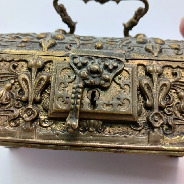 1900 - 1909 Rare 1900s German Erhard & Sohne Bronze Brass Jewelry Box Treasure Chest Catch All Trinket Box Art Nouveau For Sale - Image 5 of 9