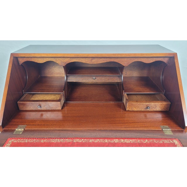 Vintage Writing Bureau Desk in Leather and Mahogany, 1960 For Sale - Image 9 of 18