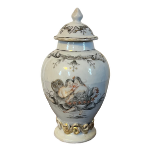Antique 18th Century Qianlong Chinese Export Porcelain Tea Caddy Urn Decorated en Grisaille With Courting Couples