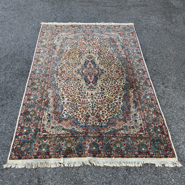 Large 20th Century Kashan Rug with Floral Medallion For Sale - Image 3 of 11