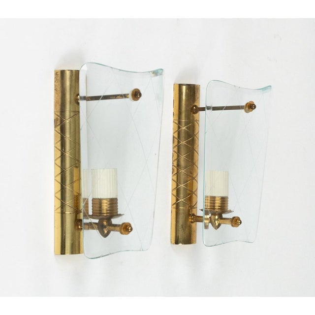 1950s Mid-Century Brass and Curved Glass Sconces in the style of Fontana Arte, Italy, 1950s, Set of 2 For Sale - Image 5 of 17