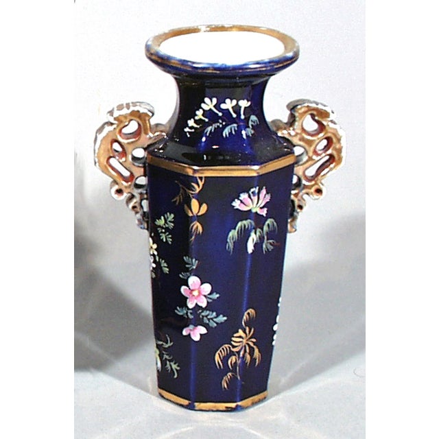 Mason's Ironstone Mason's Ironstone Mazarine Blue Garniture of Three Vases, Polychrome Flowers Circa 1820–1830 For Sale - Image 4 of 6