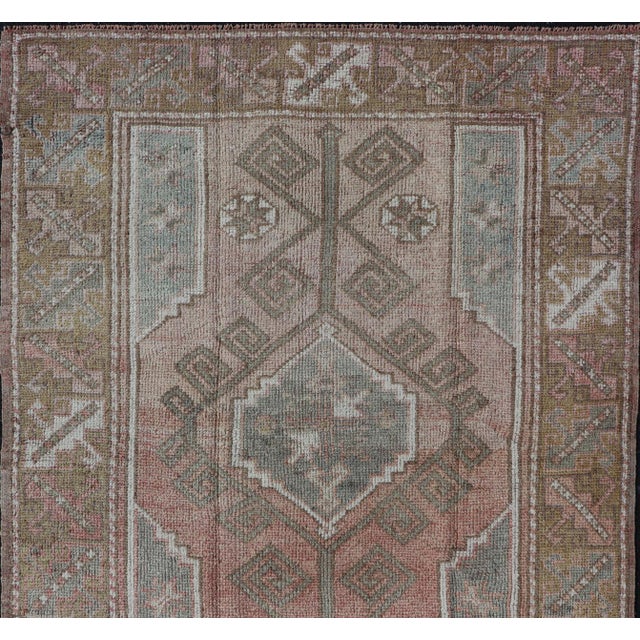 Early 20th Century Vintage Turkish Oushak Rug With Faded Rose, Olive Green 4' 2" X 5' 10" For Sale - Image 5 of 9