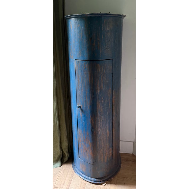 Antique Bow-Front Corner Cabinet in Blue Paint, 18th Century For Sale - Image 17 of 17
